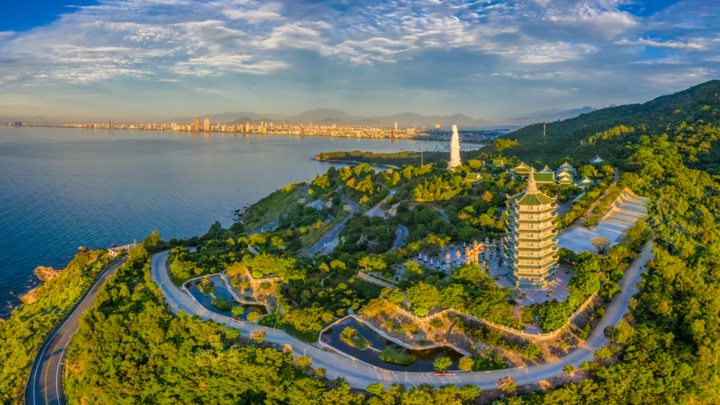 Da Nang Linh Ung temple