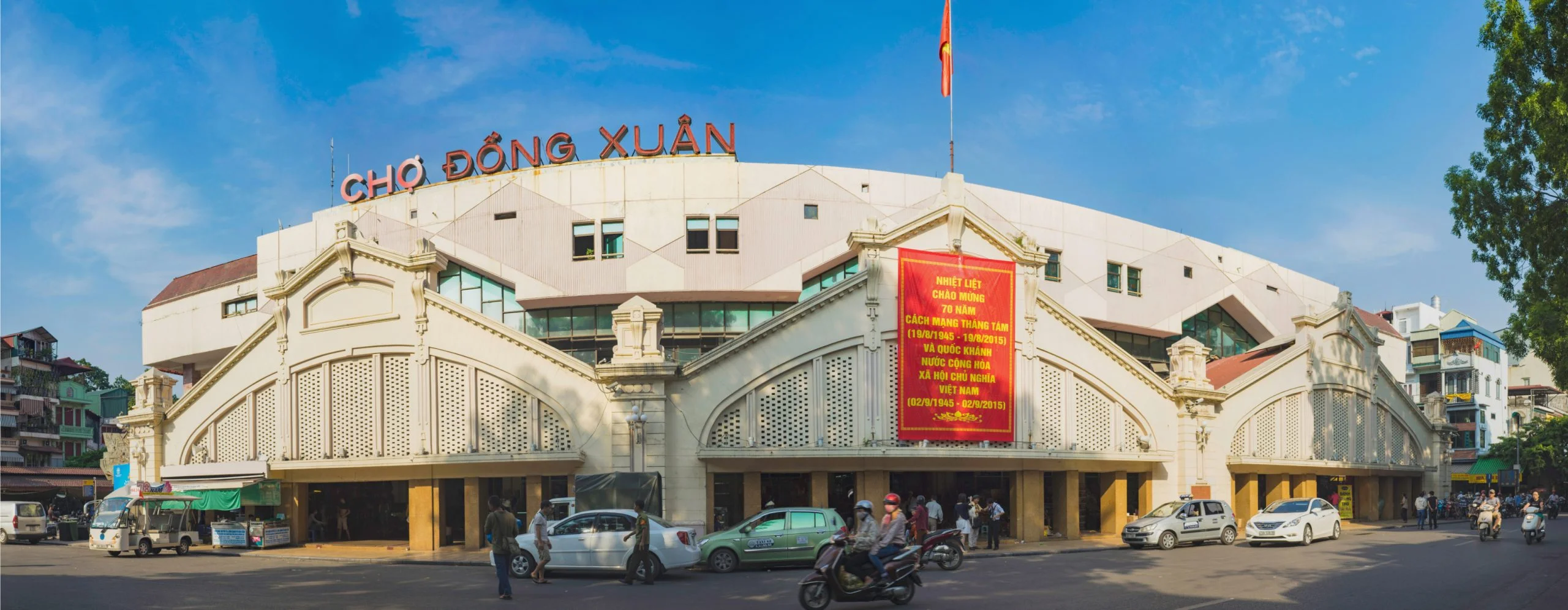 Ha Noi Dong Xuan market