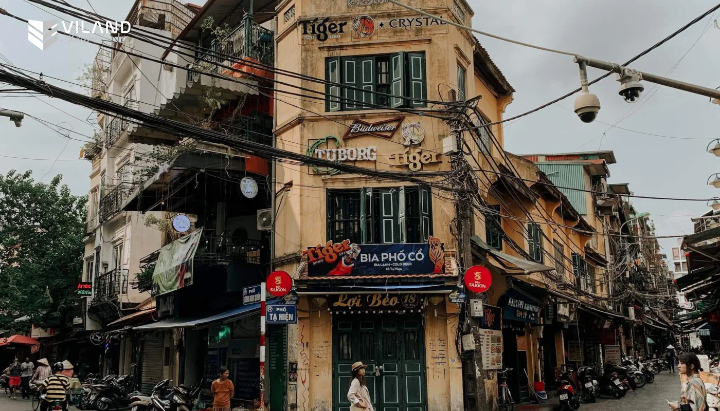 Hanoi Ta Hien street