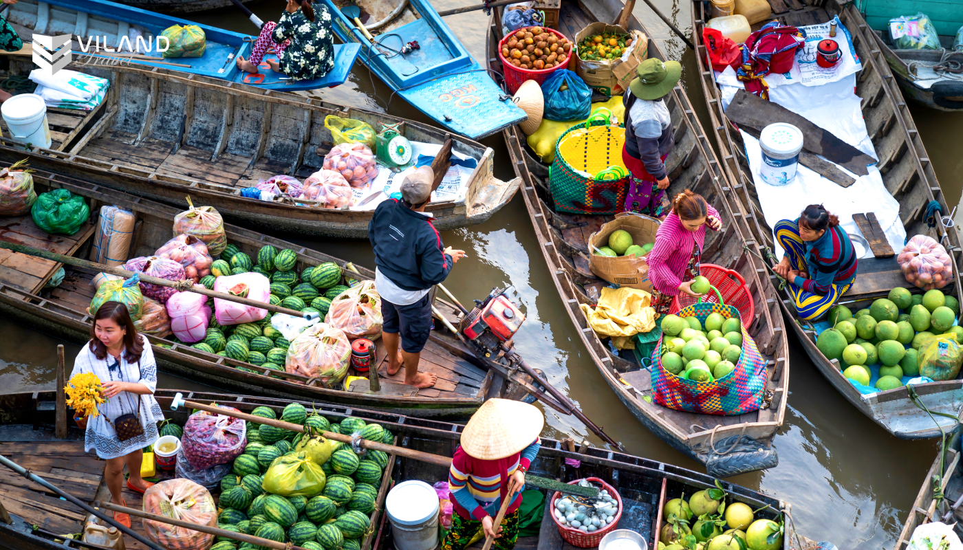 Mekong Delta Cai Be floating market